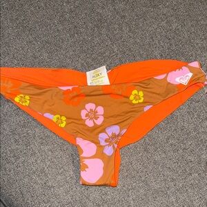 Roxy Vibrant Floral reversible Bikini Bottom